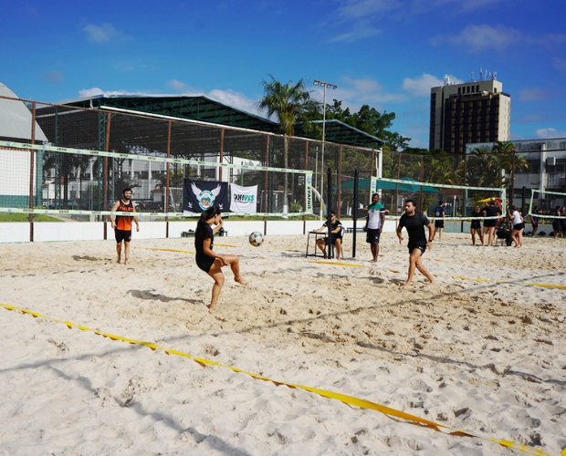 Torneio de Vero da Univs promove integrao de alunos de vrios cursos na Unidade Ftima